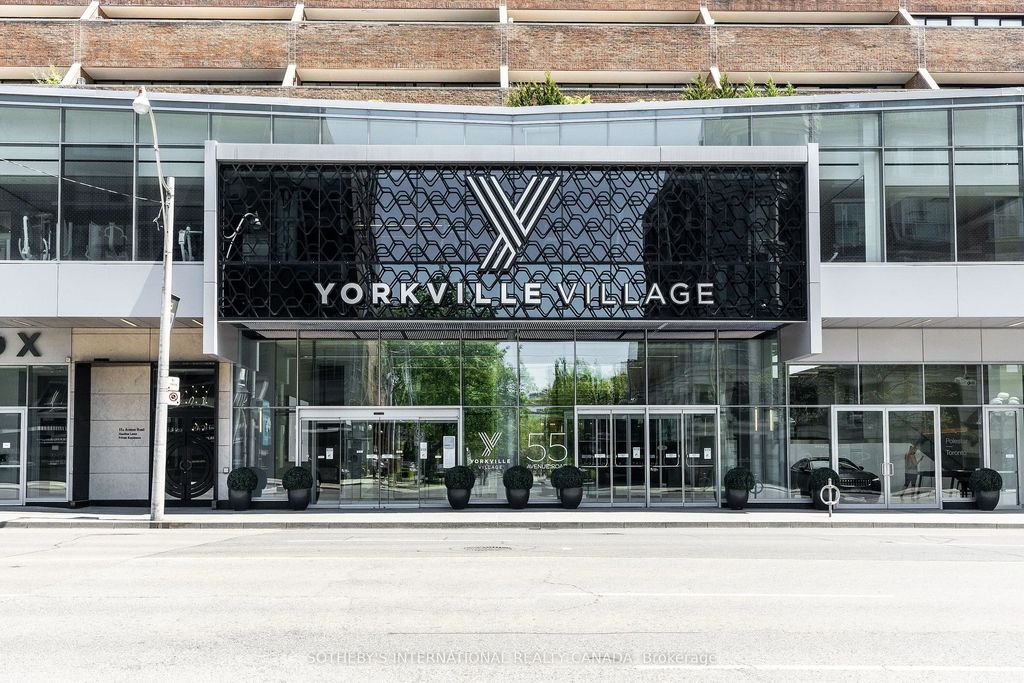 55a Avenue Road 408, Toronto C02