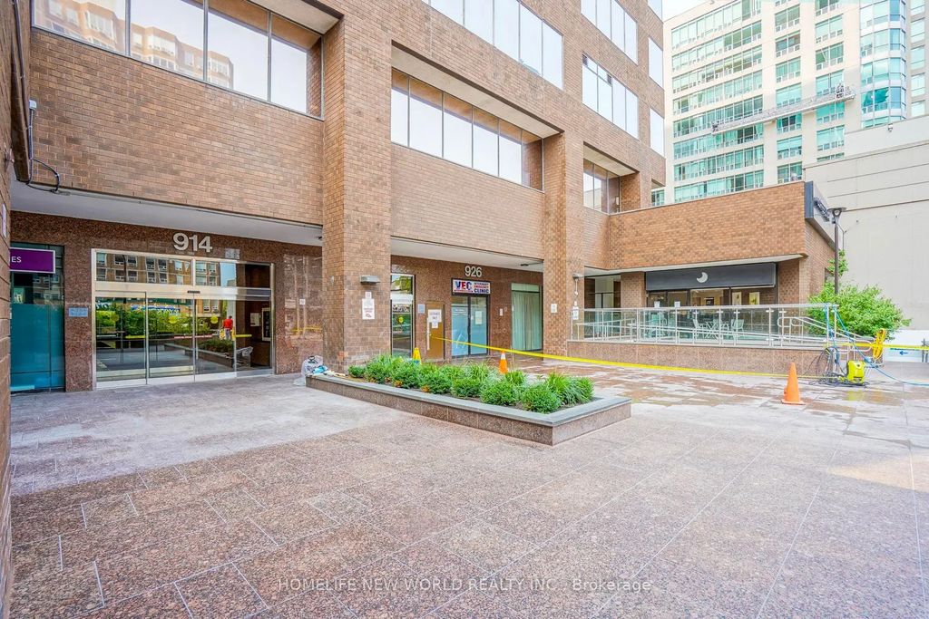 920 Yonge Street 700, Toronto C02