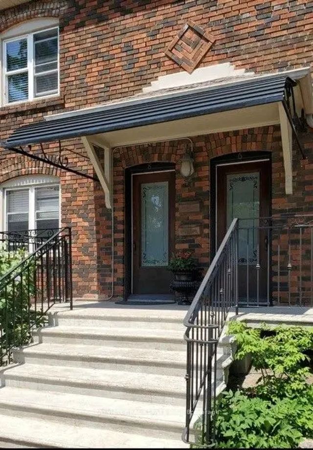 6 Deloraine Avenue Main Floor, Toronto C04