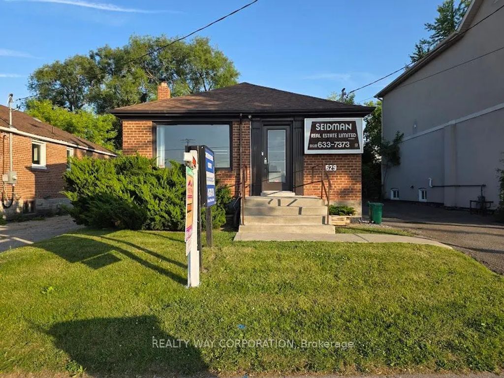 629 Sheppard Avenue W, Toronto C06