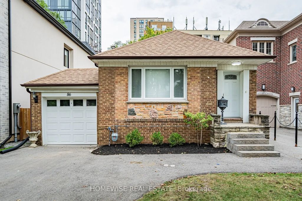 86 Fairleigh Crescent, Toronto C04