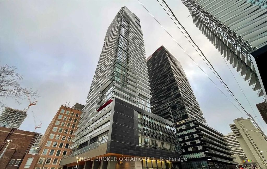 39 Roehampton Avenue 1401, Toronto C10