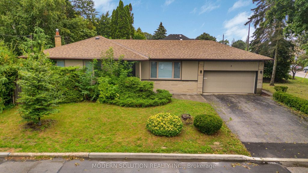 2 Caswell Drive, Toronto C14