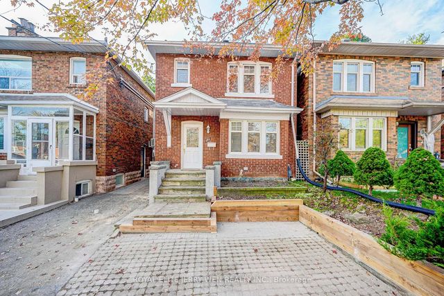 171 Lawrence Avenue W Basemt, Toronto C04