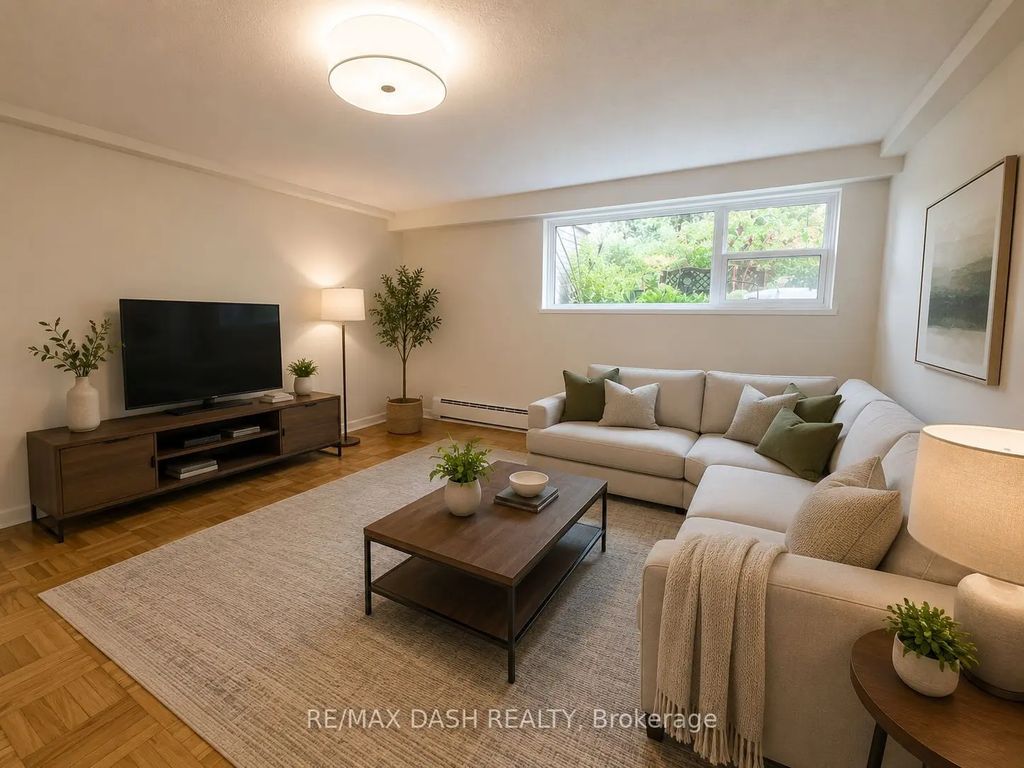 79 Greensides Avenue Lower, Toronto C02