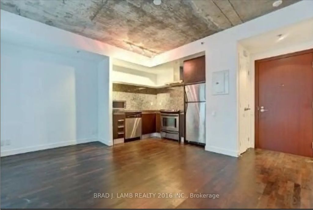 75 Portland Street 522, Toronto C01