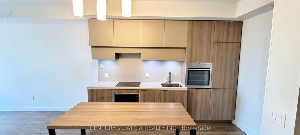 8 Eglinton Avenue E 806, Toronto C10