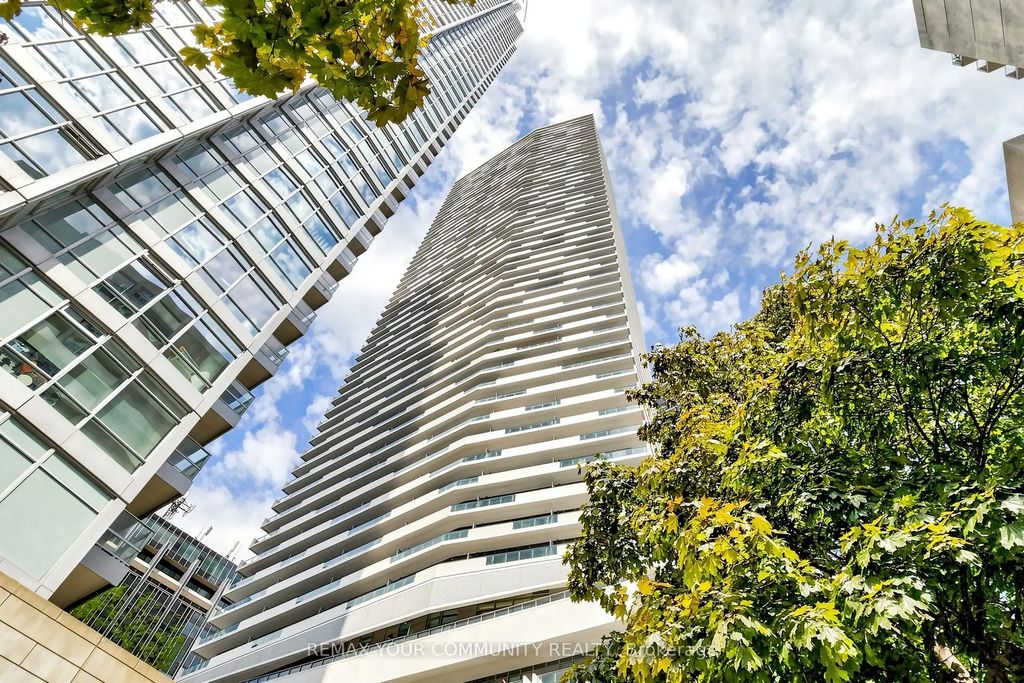 2221 Yonge Street 2709, Toronto C10