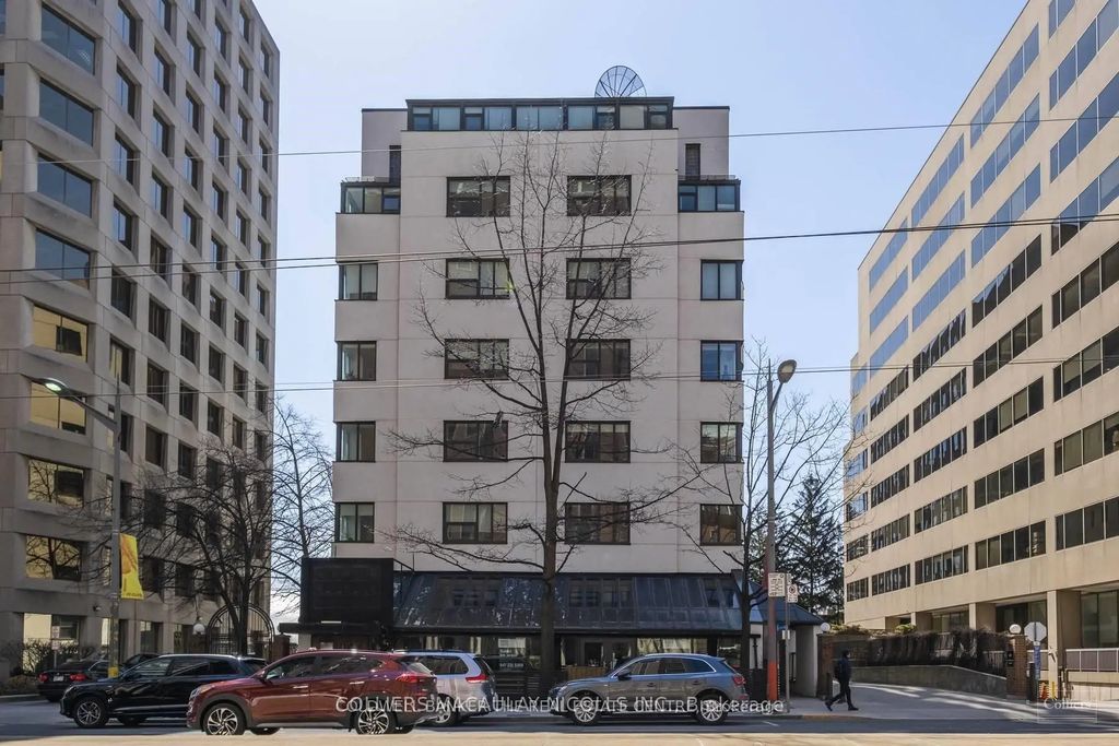 49 St. Clair Avenue W 100, Toronto C02