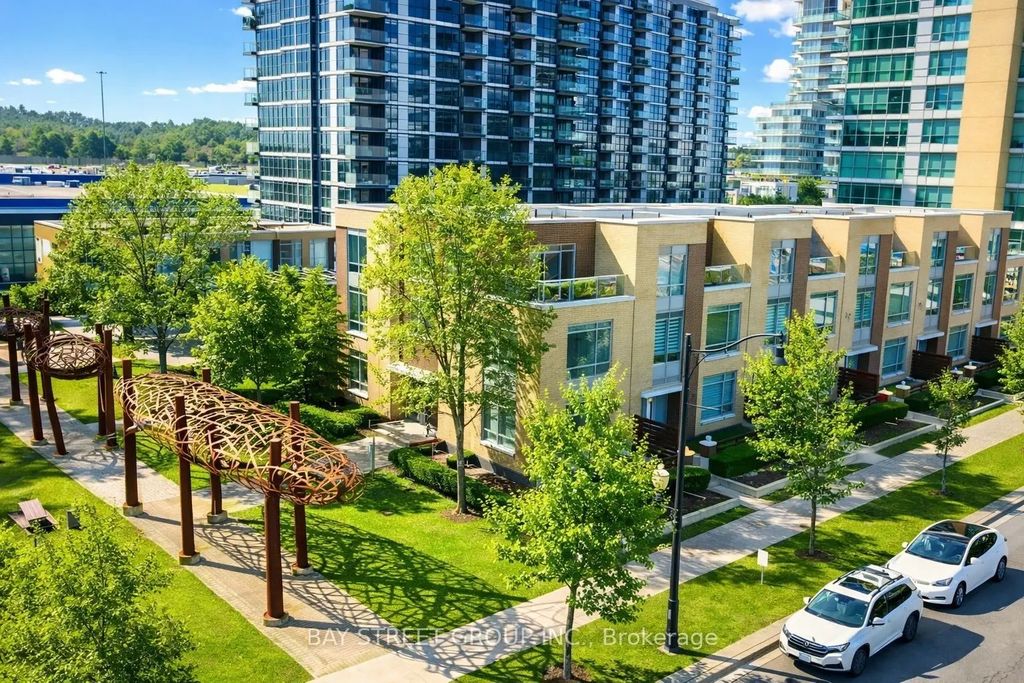 25 Singer Court Th07, Toronto C15