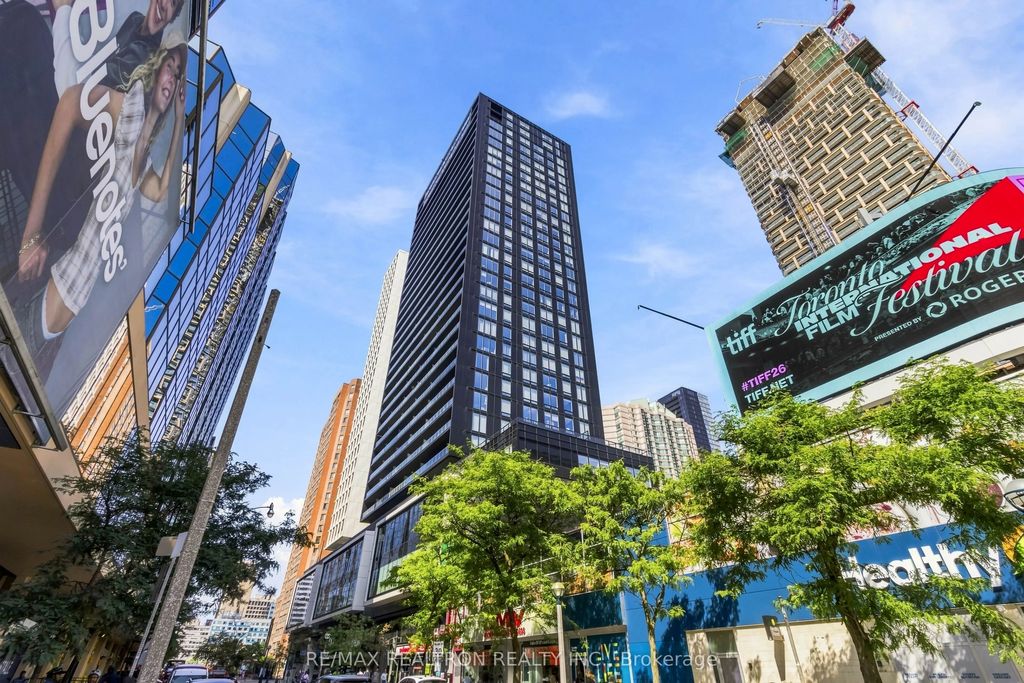 20 Edward Street 813, Toronto C01