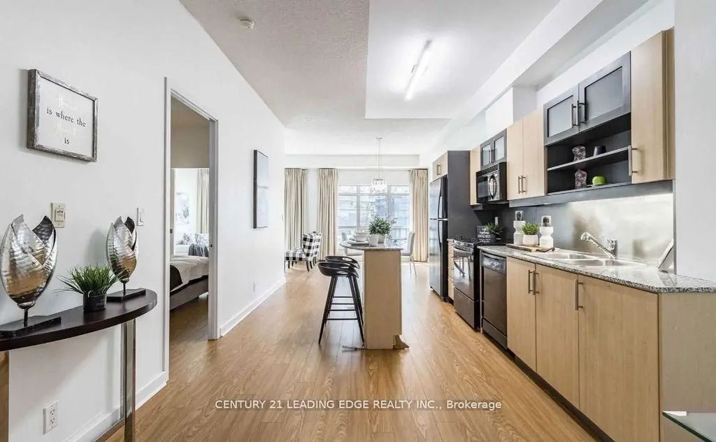 350 Wellington Street W 203, Toronto C01
