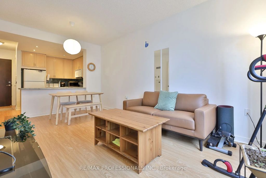 85 Bloor Street E 1608, Toronto C08
