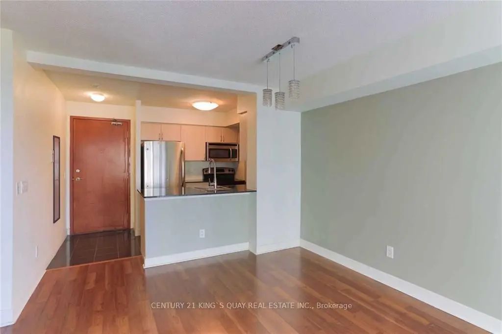 35 Bales Avenue 1810, Toronto C14