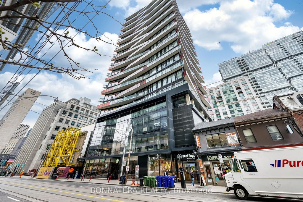 215 Queen Street W 1110, Toronto C01