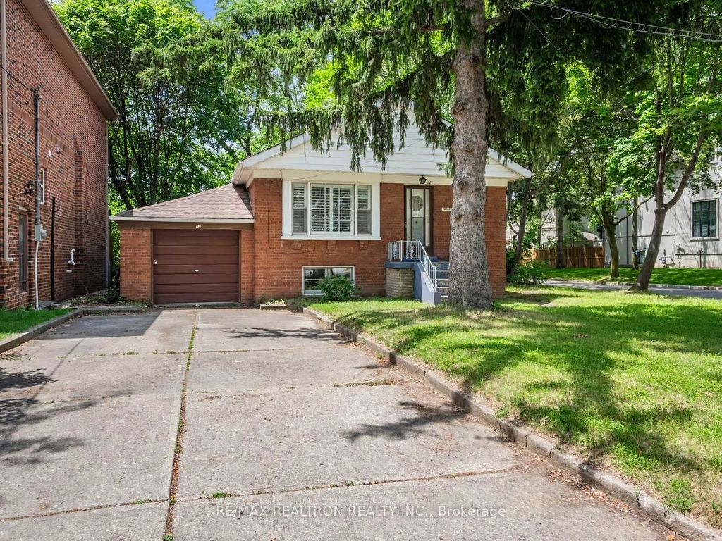 12 Graymar Avenue, Toronto C06