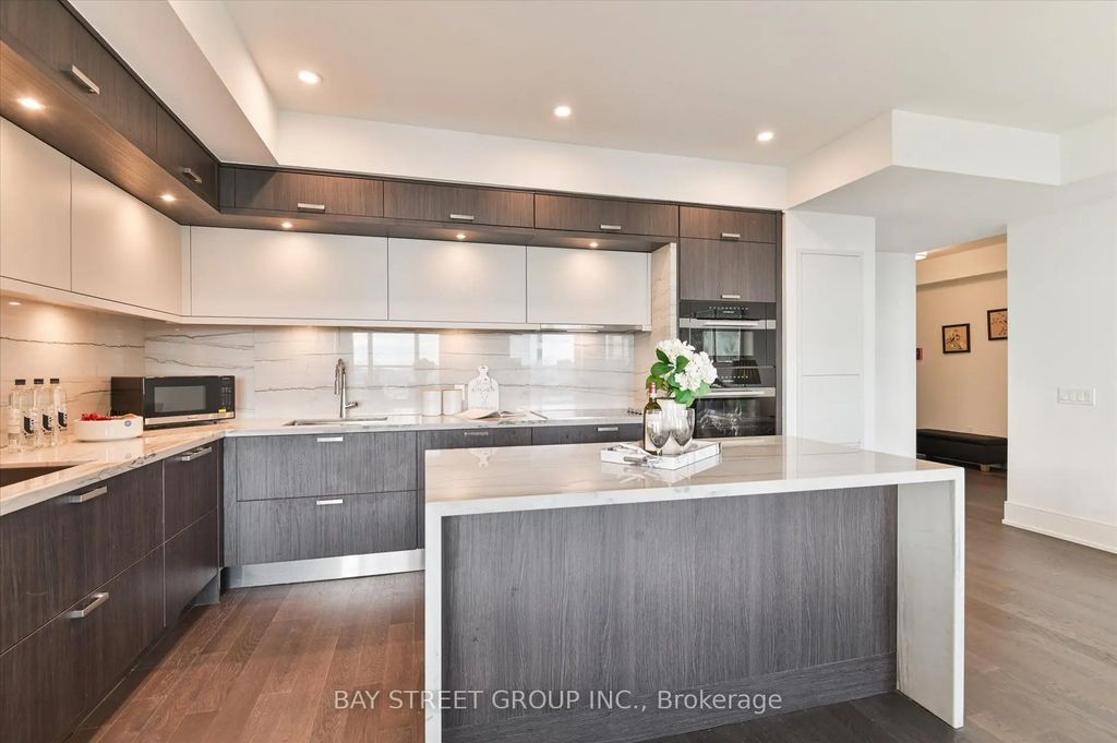 30 Inn On The Park Drive 2707, Toronto C13