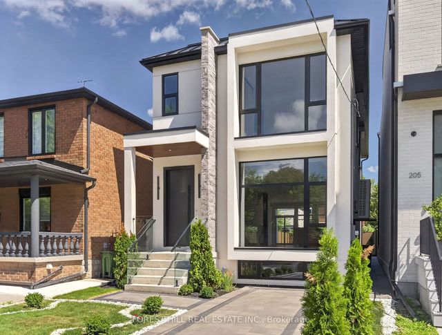 207 Robina Avenue, Toronto C03