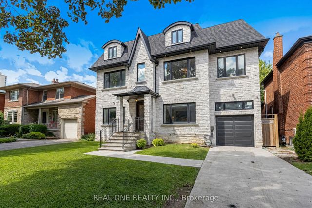 100 Ridelle Avenue, Toronto C04