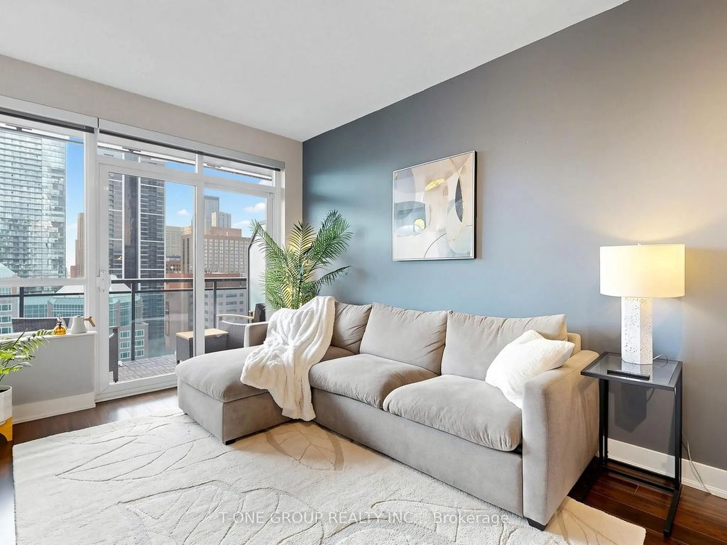 28 Linden Street 1707, Toronto C08