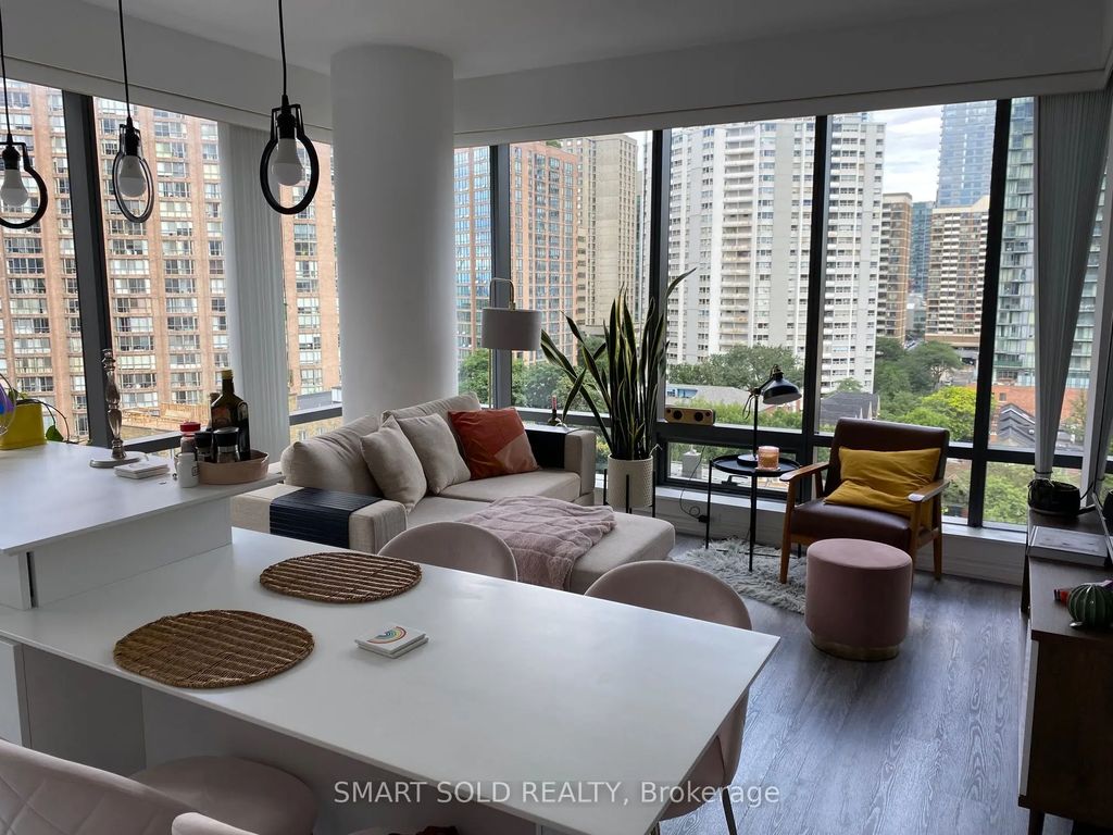 5 St. Joseph Street 1008, Toronto C01