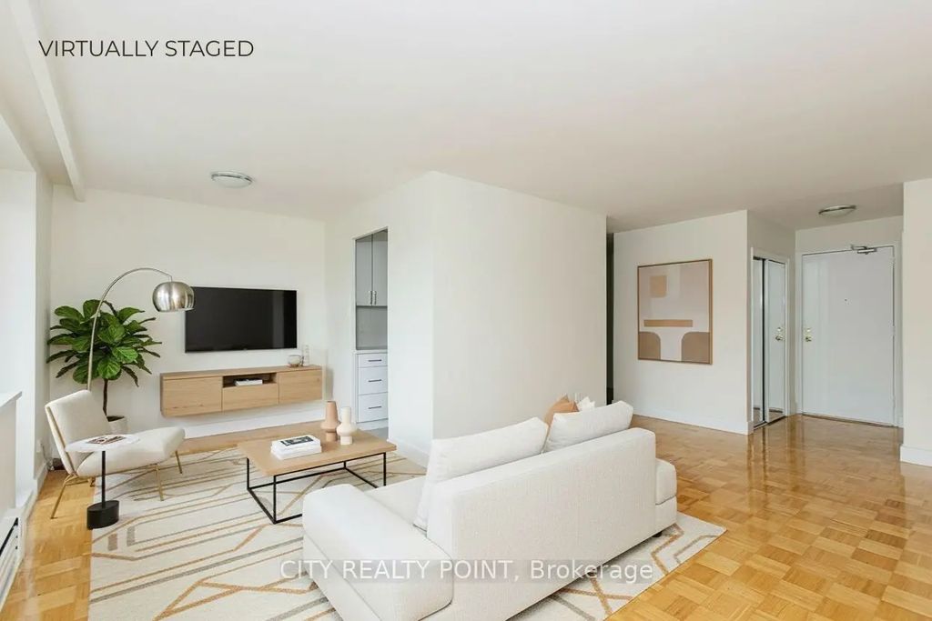 2 Grandstand Place 309, Toronto C11