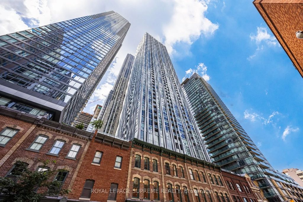 1 Yorkville Avenue 3102, Toronto C02