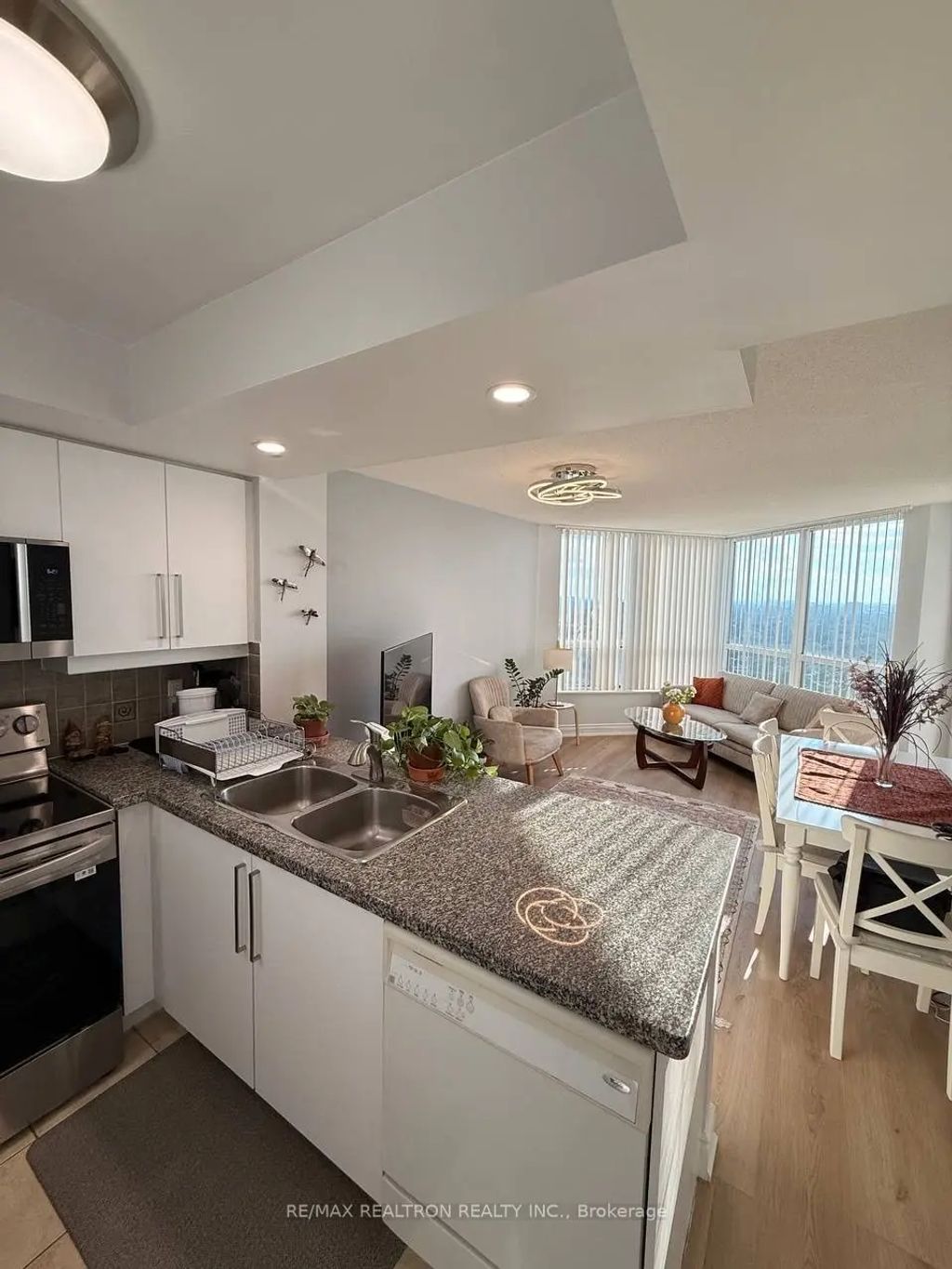 10 Northtown Way 2409, Toronto C14