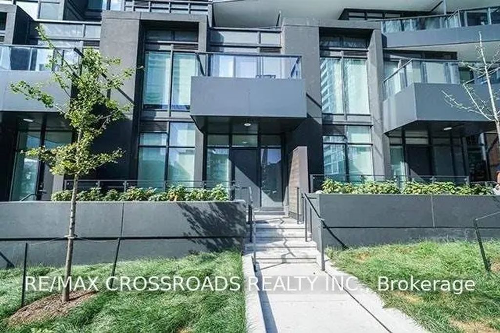 58 Queens Wharf Road Th05, Toronto C01