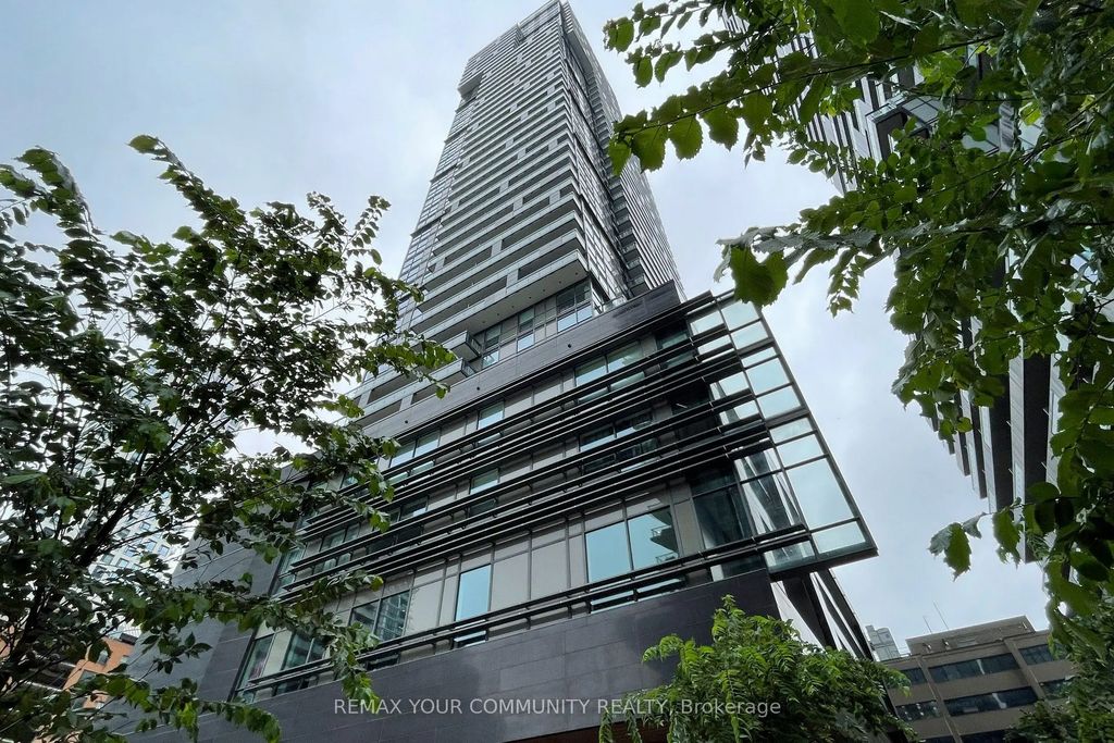 39 Roehampton Avenue 1001, Toronto C10