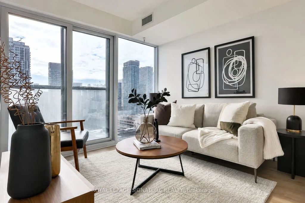 319 Jarvis Street 2916, Toronto C08