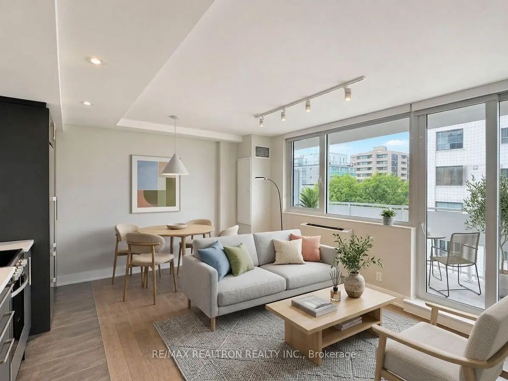 11 Walmer Road 304, Toronto C02