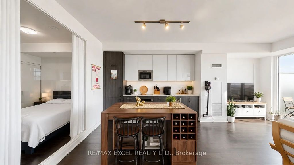 330 Richmond Street W 1010, Toronto C01