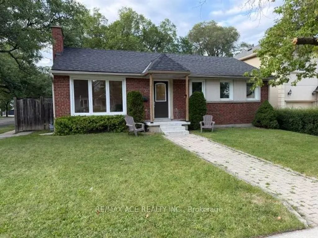 246 Horsham Avenue Main, Toronto C07