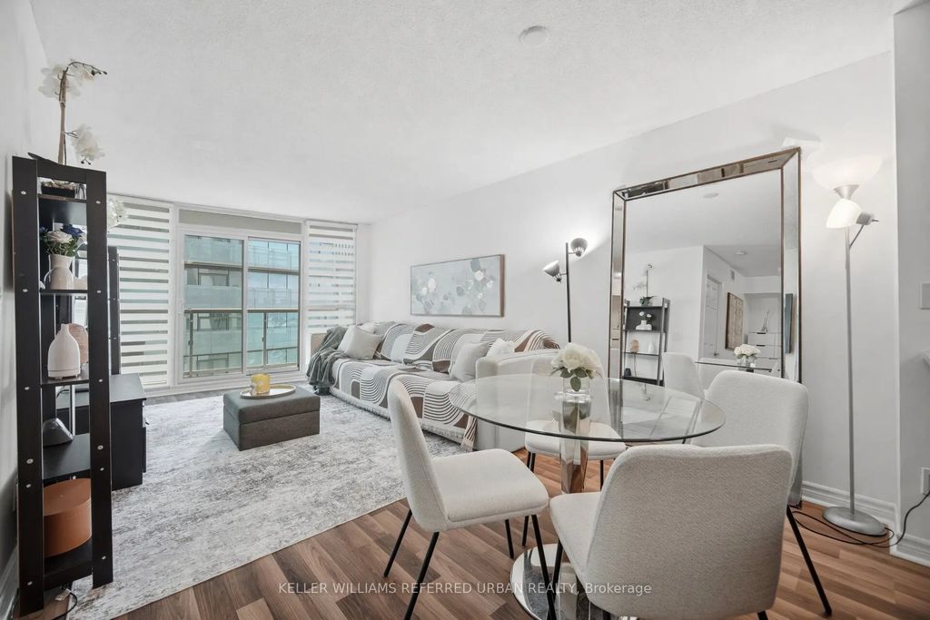 19 Grand Trunk Crescent 3708, Toronto C01