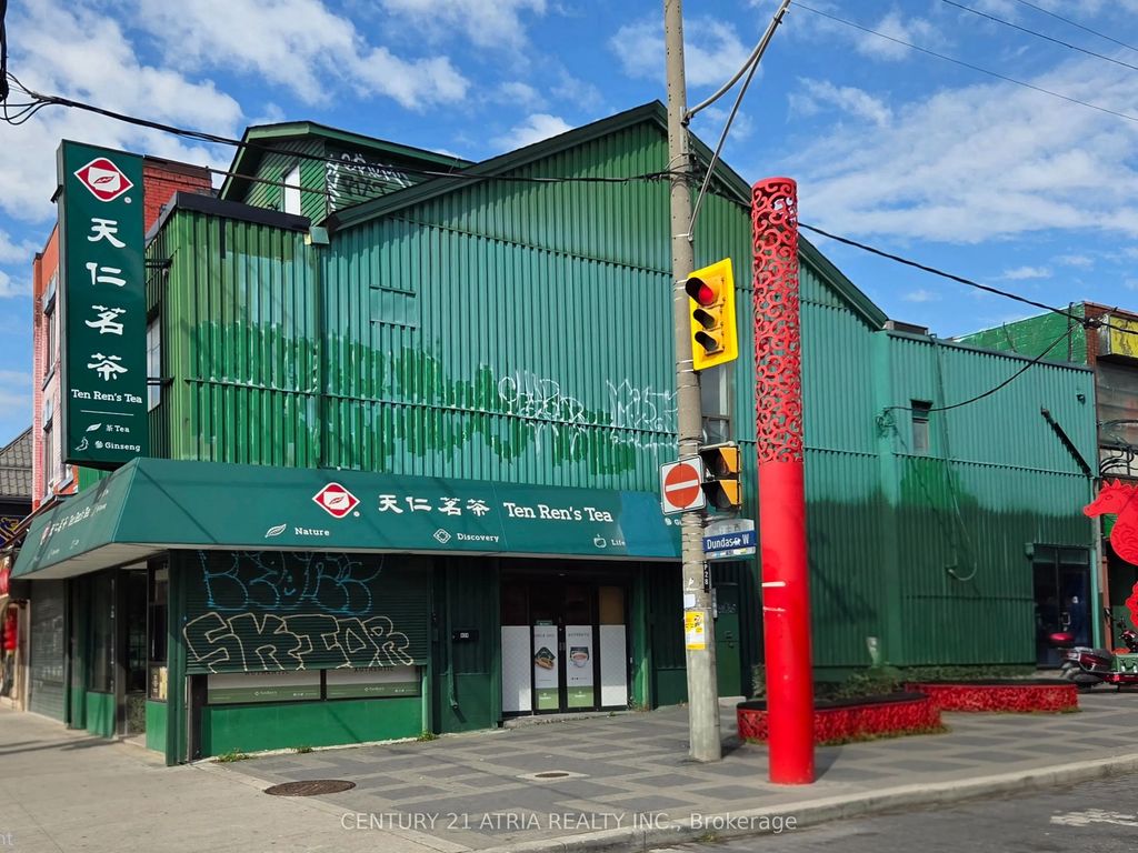 454 Dundas Street W, Toronto C01