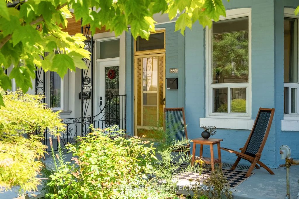 221 Palmerston Avenue, Toronto C01