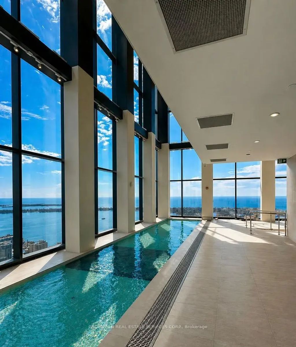 1 Concord Cityplace Way 4205, Toronto C01