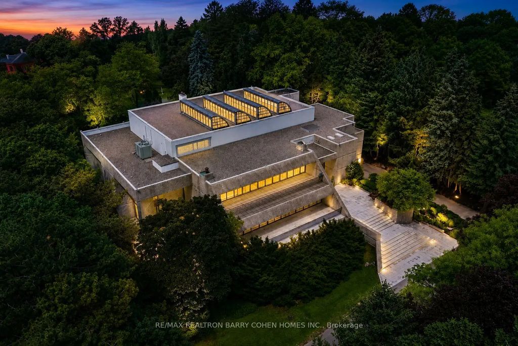 30 High Point Road, Toronto C12