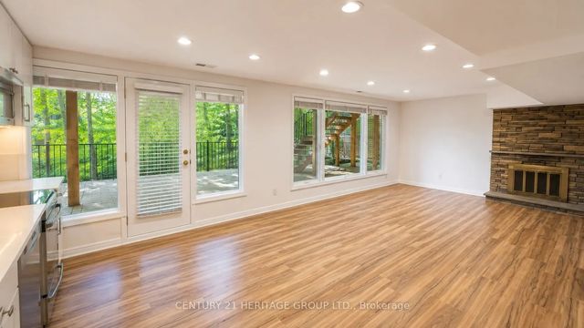 17 Hi Mount Drive Bsmt, Toronto C15