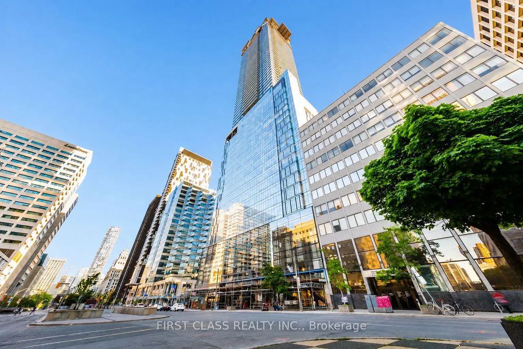 488 University Avenue 3901, Toronto C01
