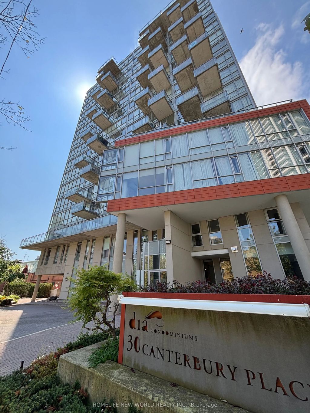 30 Canterbury Place 1808, Toronto C07