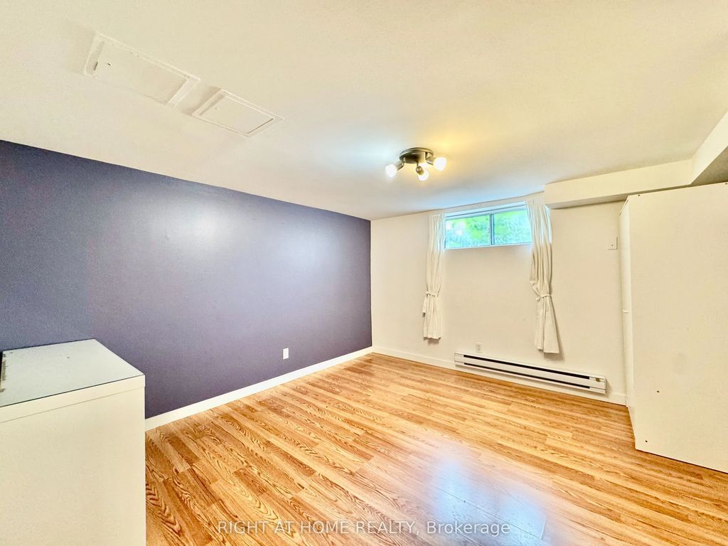 1196 Avenue Road Lower Apartment, Toronto C04