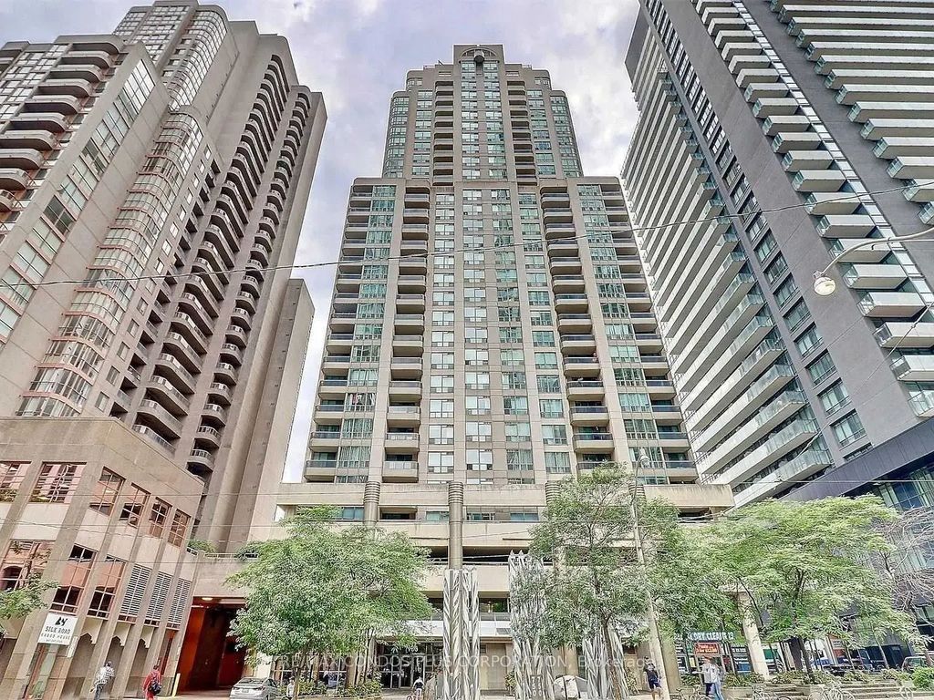 750 Bay Street 808, Toronto C01