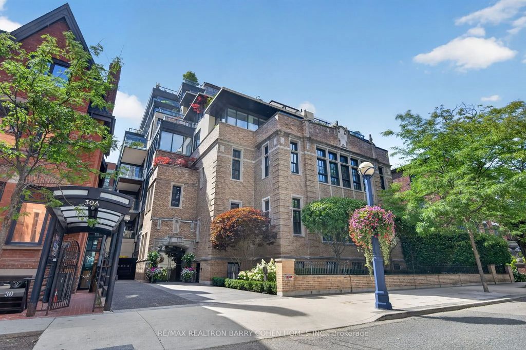 36 Hazelton Avenue 2a, Toronto C02