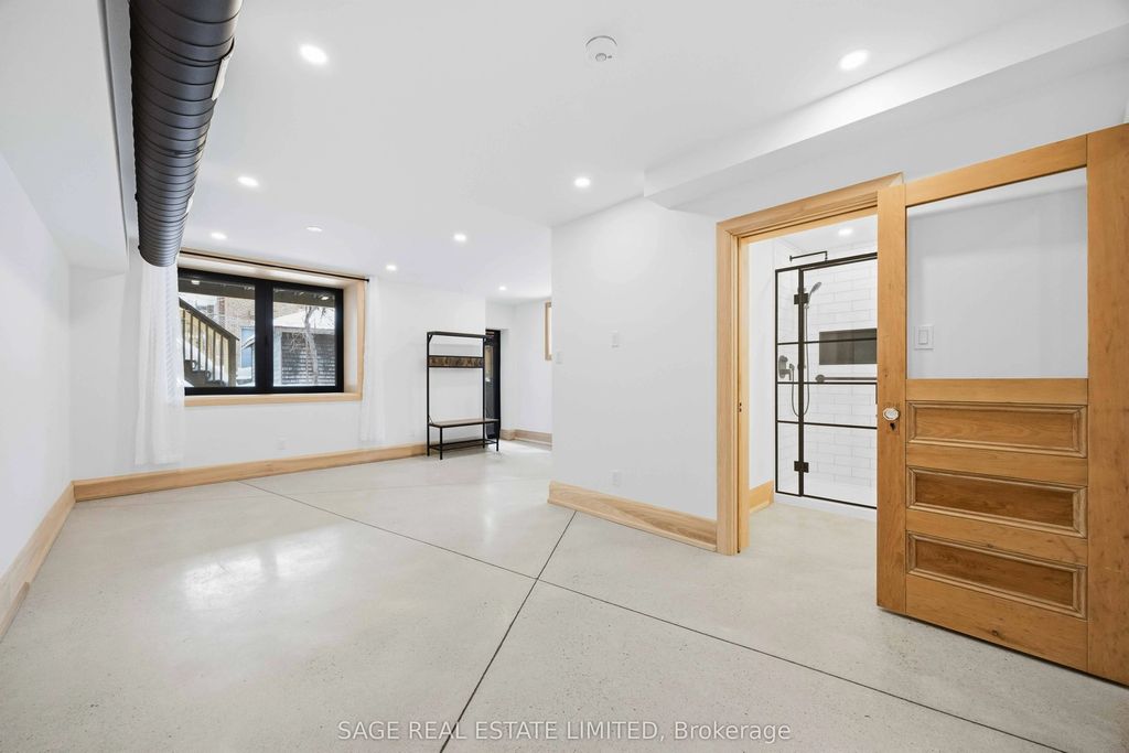 67 Shannon Street Lower, Toronto C01