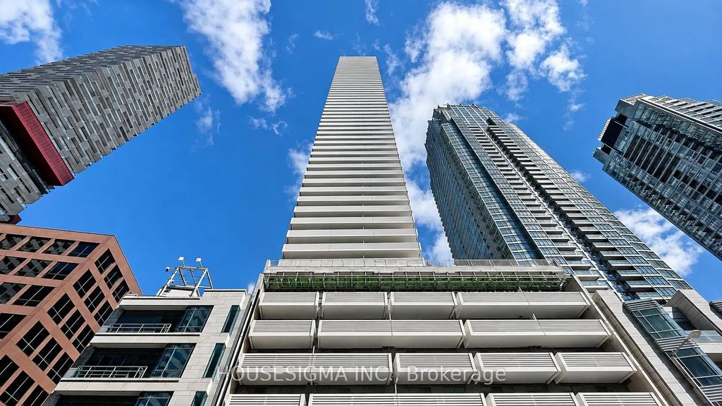 2221 Yonge Street 3705, Toronto C10