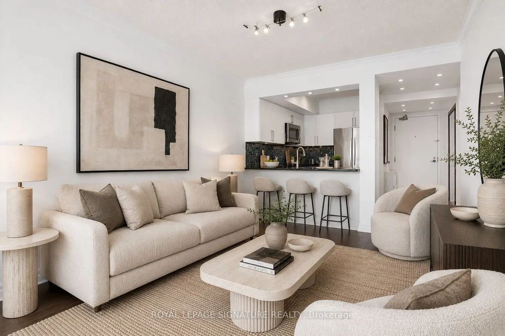 92 King Street E 813, Toronto C08