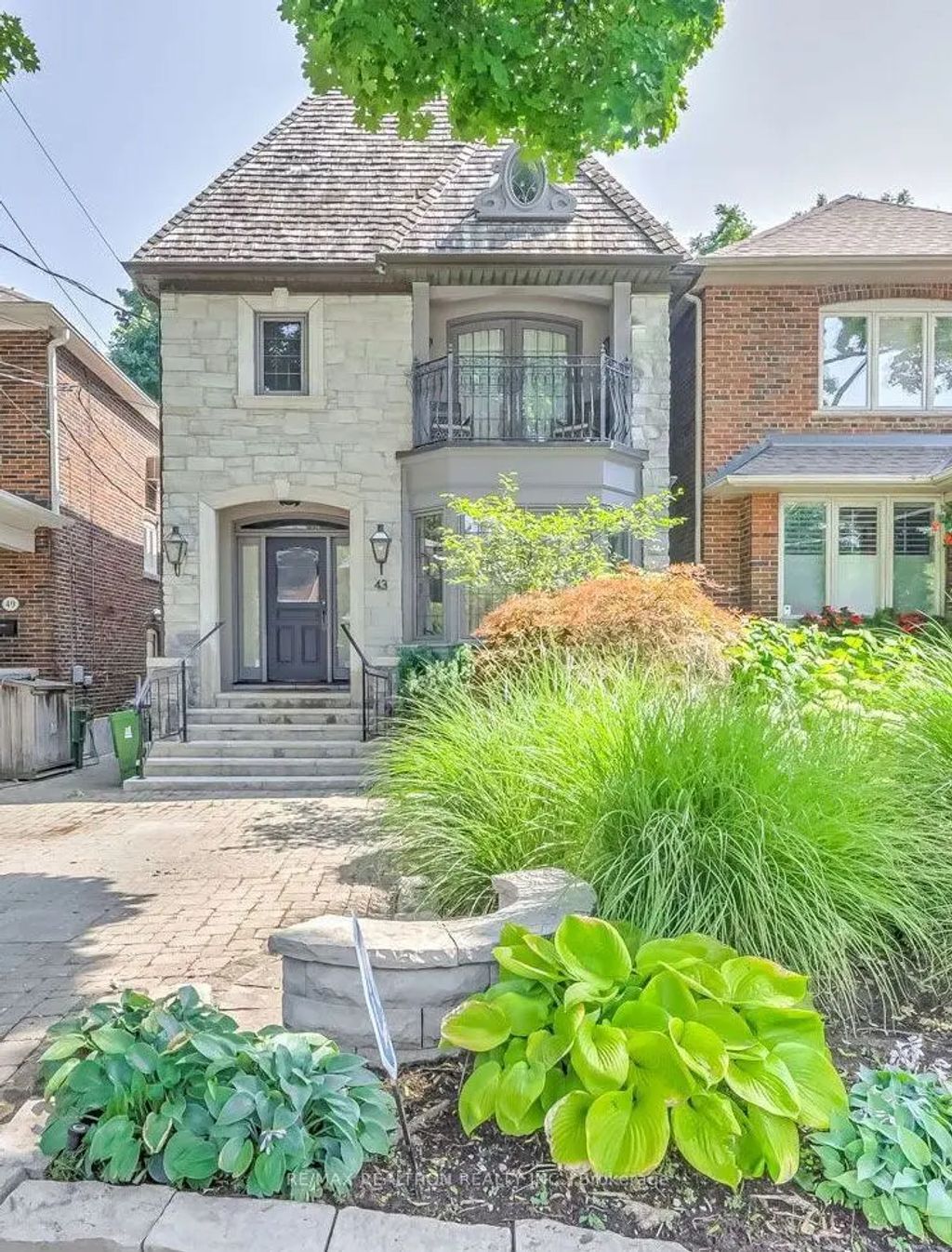43 Joicey Boulevard, Toronto C04