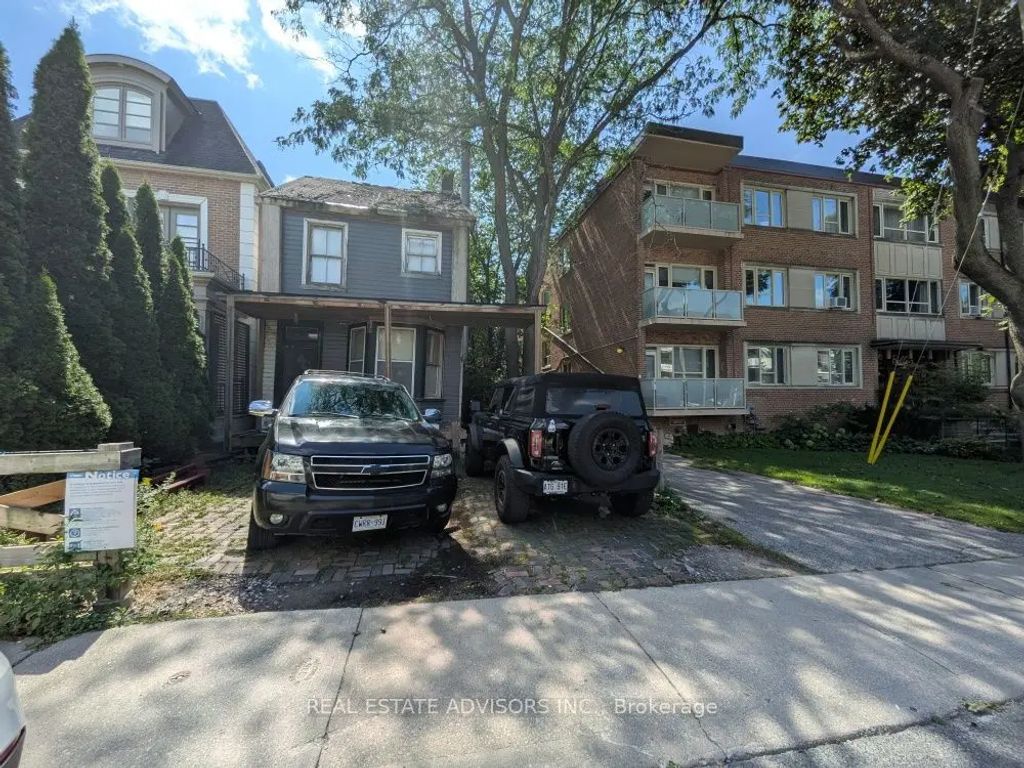 29 Thelma Avenue, Toronto C03